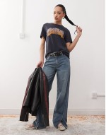 graphic logo t-shirt in black