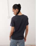 graphic logo t-shirt in black